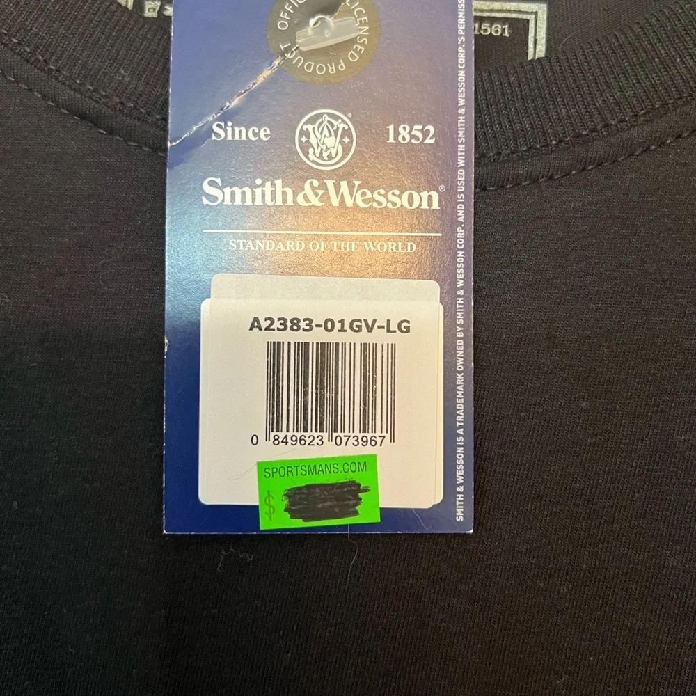NWT - Men’s Sz L - Smith & Wesson t shirt - Picture 3 of 4